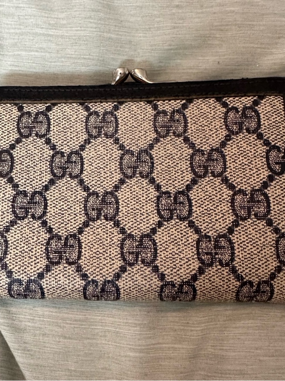 Vintage Gucci Wallet Coated Canvas Navy Blue Classic GG Card slots kiss lock - Picture 2 of 16